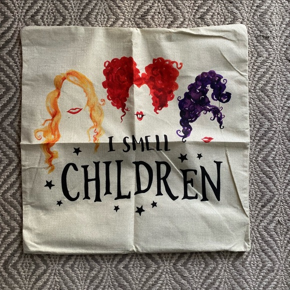 Hocus Pocus I Smell Children Decorative Square Pillowcase 17 1/2 X 17 1/2 inches - Picture 2 of 2